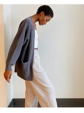 Aritzia Wilfred Free Unwind Cardigan, 100% Merino Wool Blue, XXS can fit larger